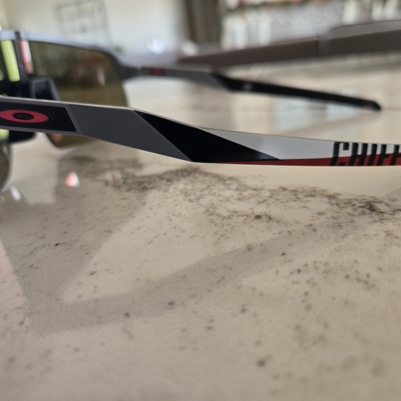 Oakley Kansas City Chiefs Sutro Lite PRIZM Sunglasses - Picture 5 of 5